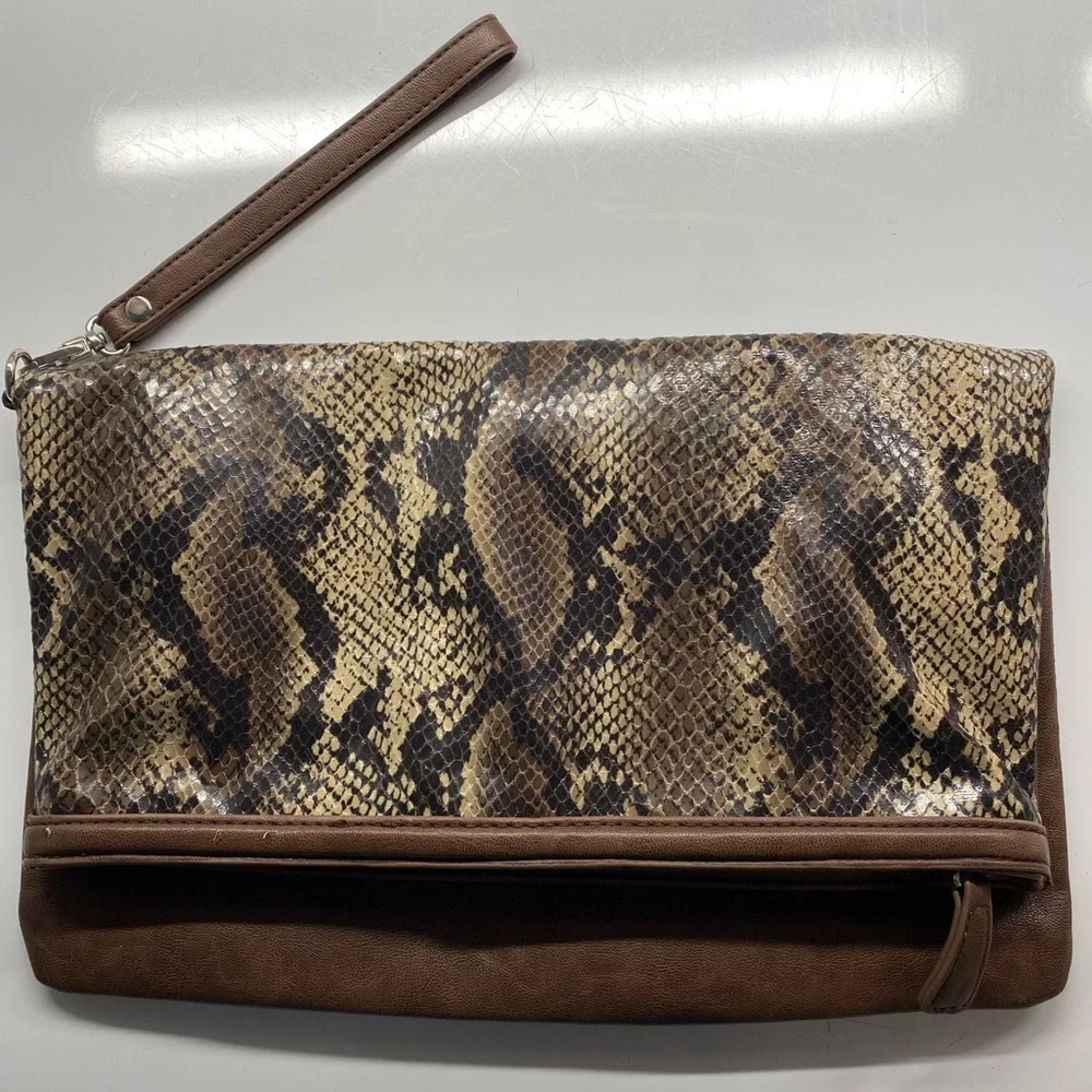 New York & Company/NY & Co‎ Brown Vegan Leather Snake Print Clutch Wristlet X